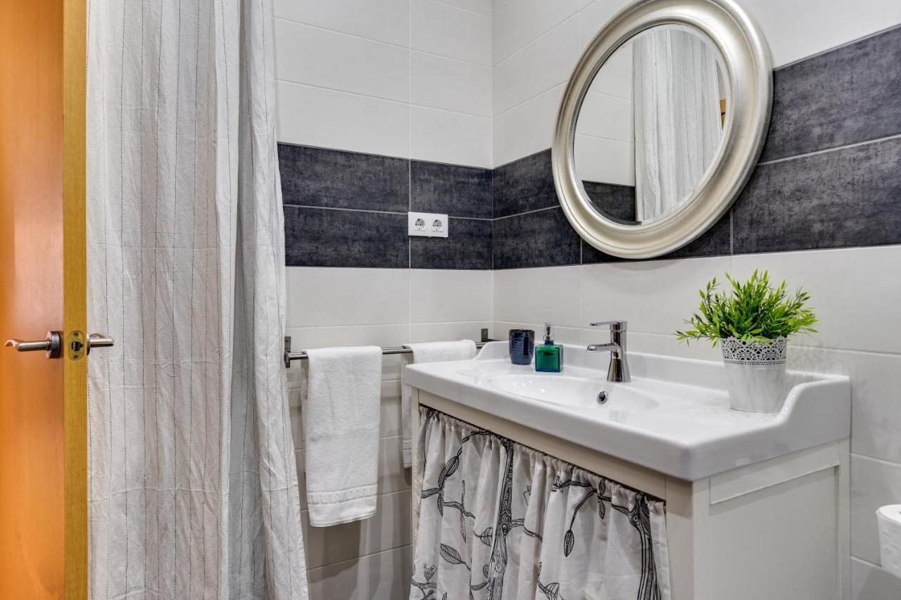 Charming & Convenient Apartment Near Plaza Espanya Barcellona Esterno foto